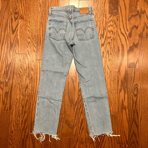 Levi Wedgie Straight Jeans - Picture 2 of 2